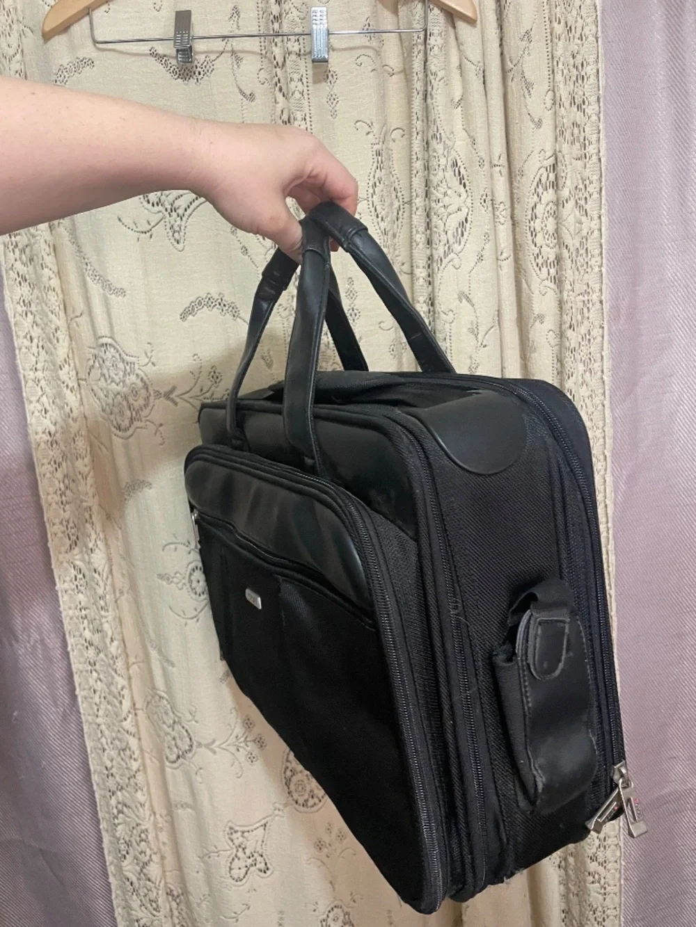 Solo: durable nylon soft briefcase/computer bag